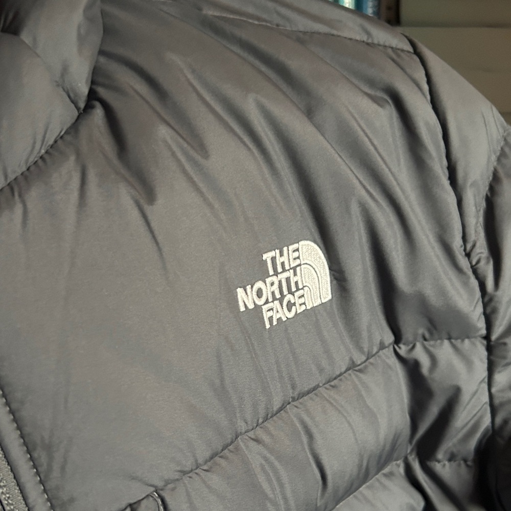 The North Face Men's Charcoal Puffer Jacket - Picture 2 of 5